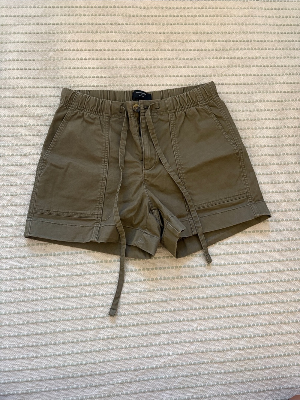 Women’s Olive Drawstring Cargo Shorts Size - XS